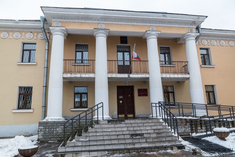 Сестрорецкий суд обязал администрацию Курортного района вычистить свалки